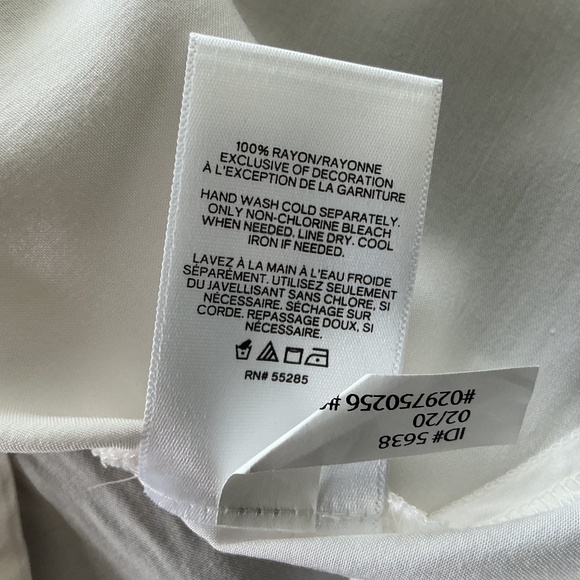 Express Size M White Short Flared Sleeves Peplum Top V-Neck 100% Rayon - Picture 8 of 10